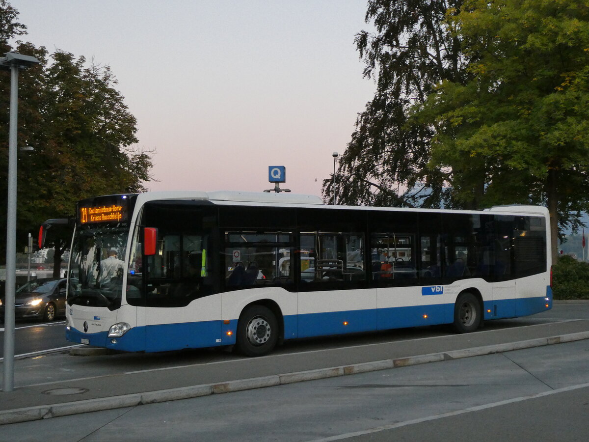 (229'216) - VBL Luzern - Nr. 82/LU 250'372 - Mercedes am 14. Oktober 2021 beim Bahnhof Luzern
