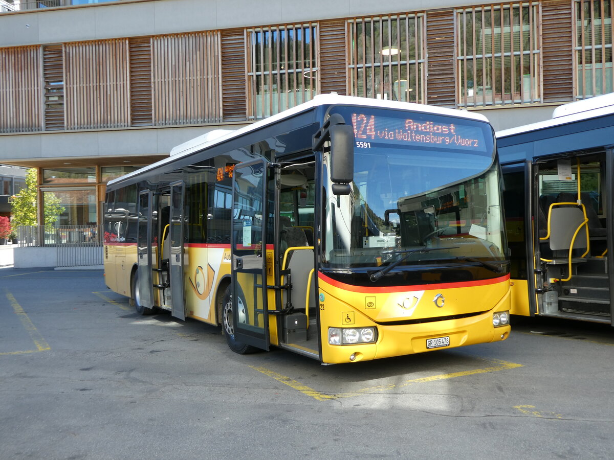 (229'261) - Fontana, Ilanz - Nr. 22/GR 105'478 - Irisbus am 15. Oktober 2021 beim Bahnhof Ilanz