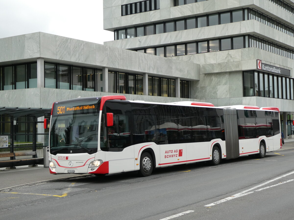 (229'643) - AAGS Schwyz - Nr. 51/SZ 124'900 - Mercedes (ex Auf der Maur, Steinen Nr. 251; ex ZVB Zug Nr. 62) am 22. Oktober 2021 in Schwyz, Zentrum