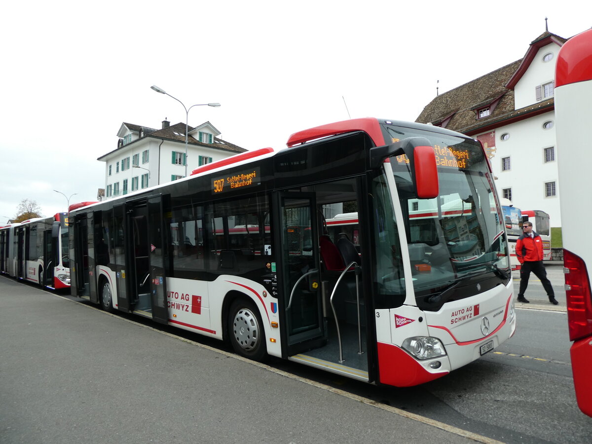 (229'646) - AAGS Schwyz - Nr. 3/SZ 5003 - Mercedes am 22. Oktober 2021 in Schwyz, Zentrum