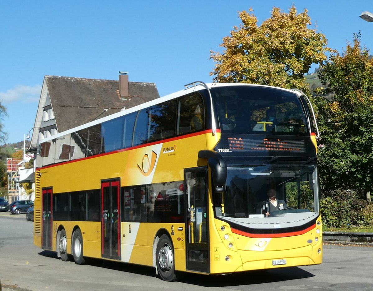 (229'748) - PostAuto Ostschweiz - SG 443'910 - Alexander Dennis am 23. Oktober 2021 beim Bahnhof Nesslau-Neu St. Johann
