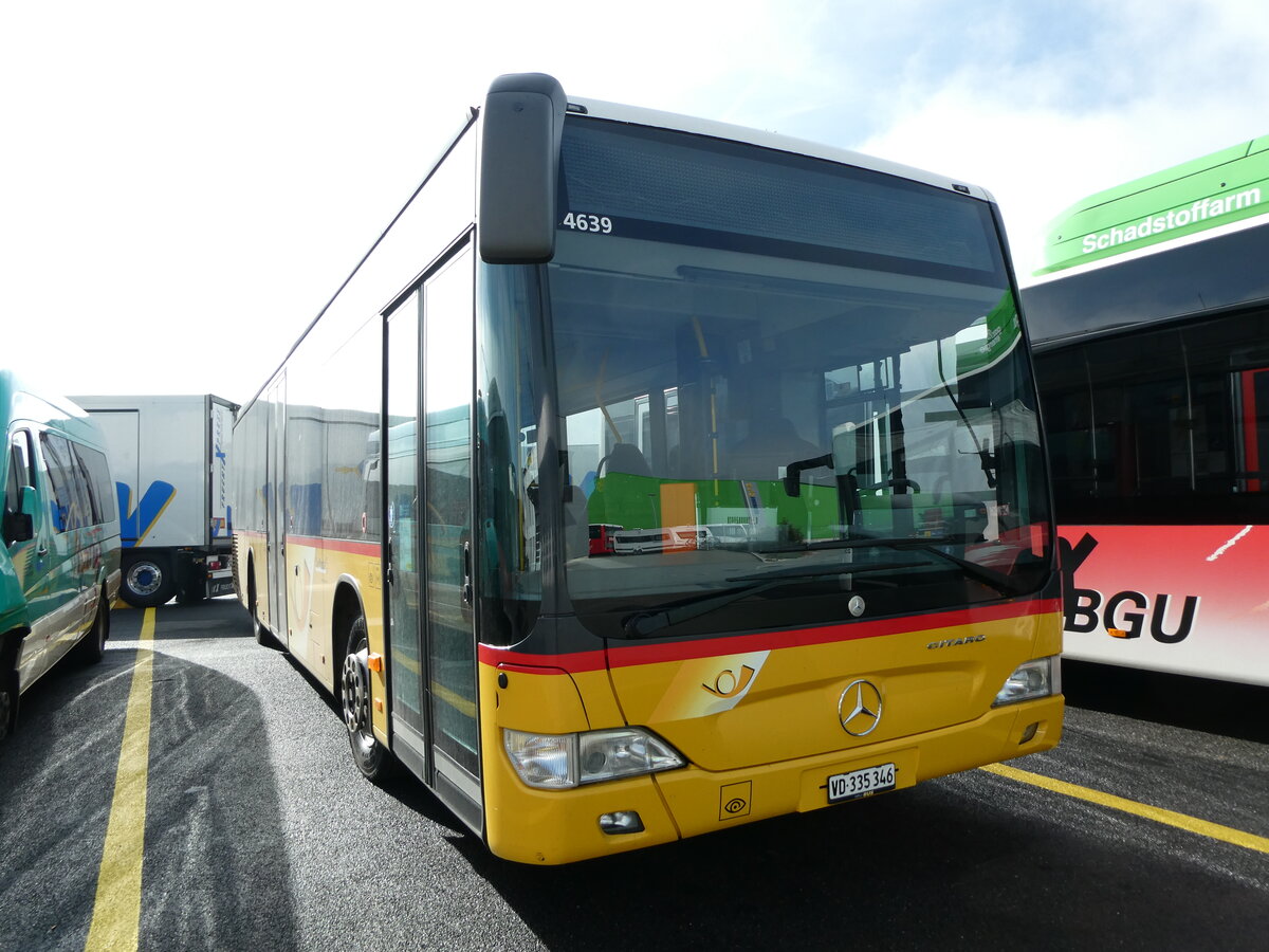 (229'951) - CarPostal Ouest - VD 335'346 - Mercedes am 31. Oktober 2021 in Kerzers, Interbus