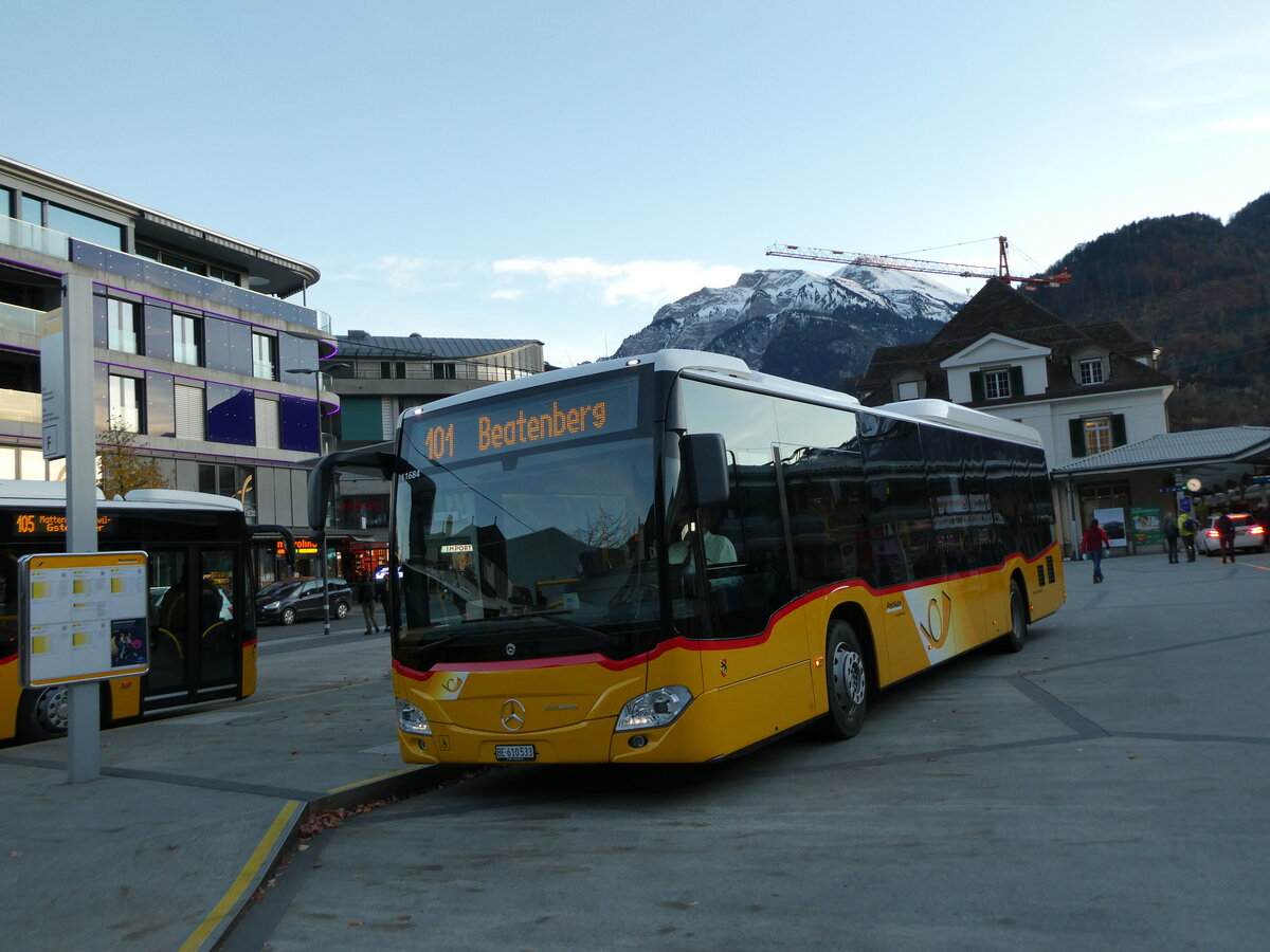 (230'086) - PostAuto Bern - BE 610'533 - Mercedes am 7. November 2021 beim Bahnhof Interlaken West