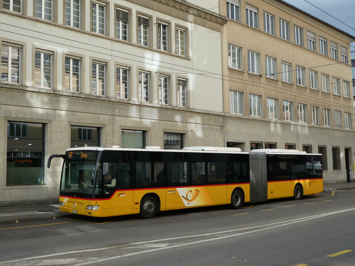 (230'144) - Steiner, Ortschwaben - Nr. 5/BE 175'180 - Mercedes am 8. November 2021 beim Bahnhof Bern