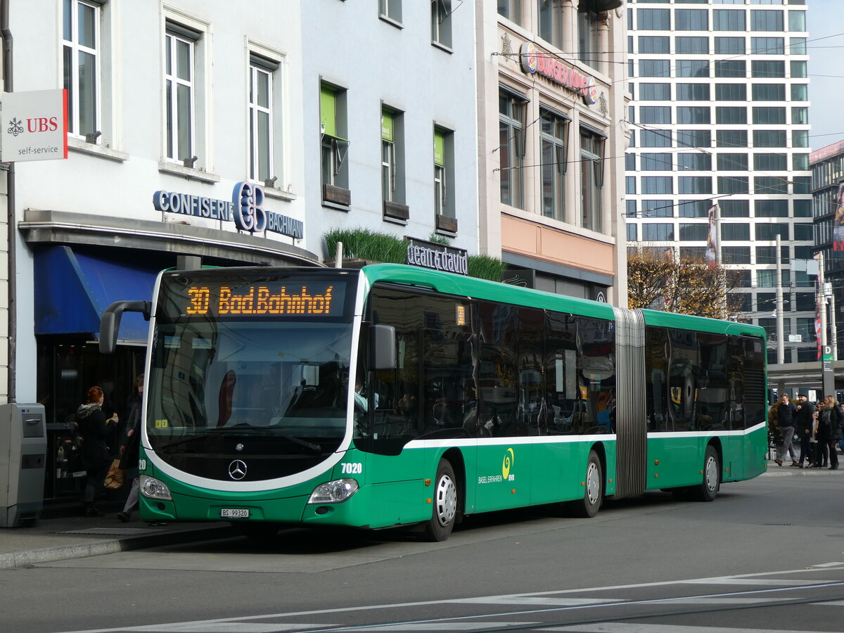 (230'225) - BVB Basel - Nr. 7020/BS 99'320 - Mercedes am 9. November 2021 beim Bahnhof Basel