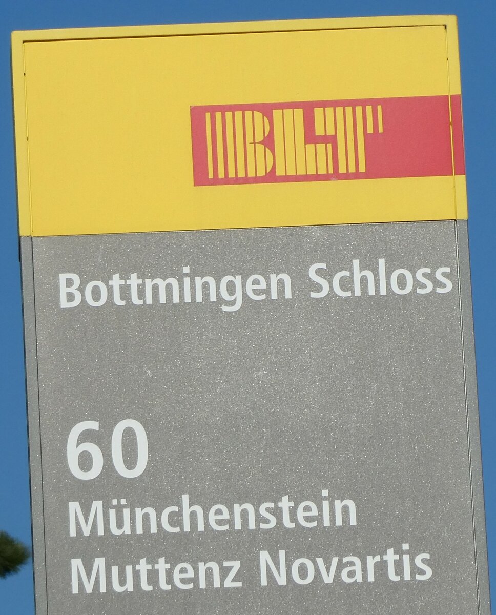 (230'242) - BLT-Haltestellenschild - Bottmingen, Schloss am 9. November 2021
