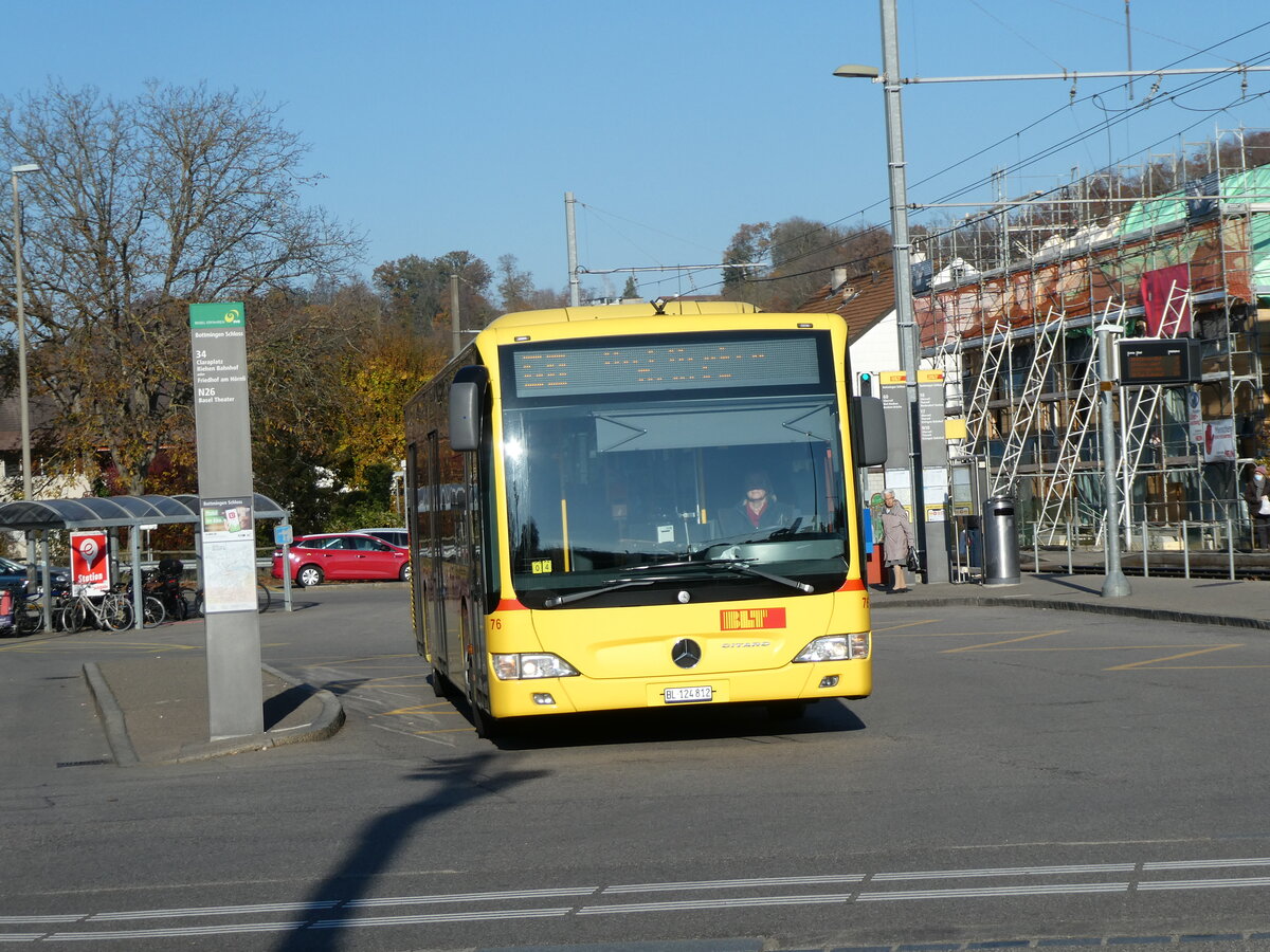 (230'255) - BLT Oberwil - Nr. 76/BL 124'812 - Mercedes am 9. November 2021 in Bottmingen, Schloss