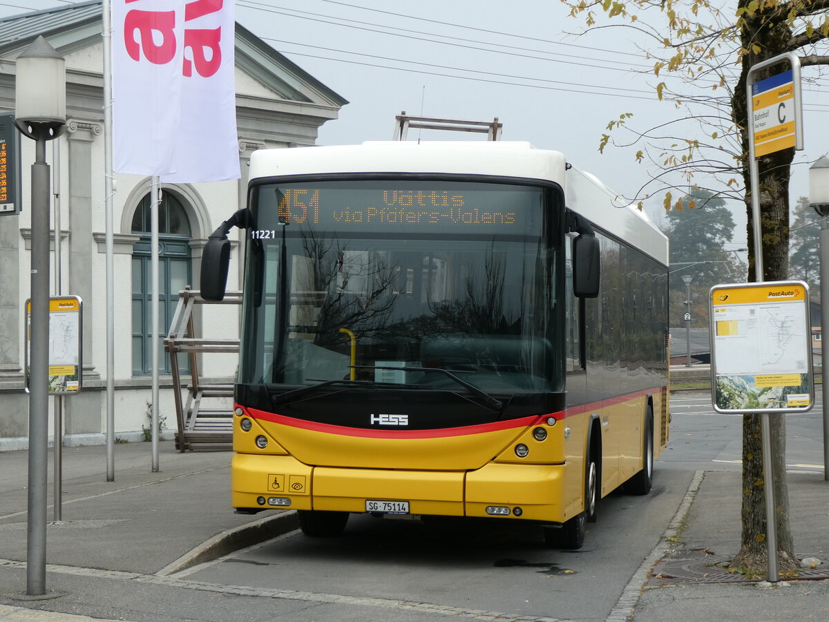 (230'543) - Gessinger, Bad Ragaz - SG 75'114 - Scania/Hess am 12. November 2021 beim Bahnhof Bad Ragaz