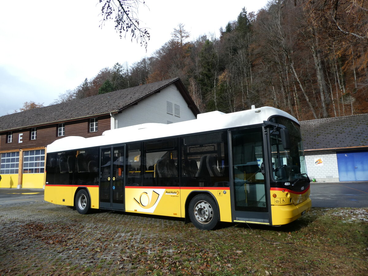 (230'937) - PostAuto Bern - BE 402'467 - Scania/Hess (ex AVG Meiringen Nr. 67; ex AVG Meiringen Nr. 76; ex Steiner, Messen) am 27. November 2021 in Meiringen, Garage