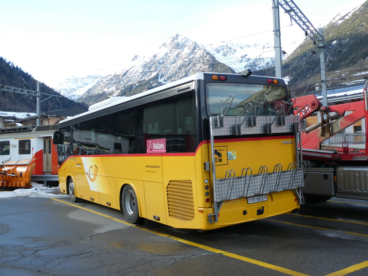 (231'714) - TMR Martigny - Nr. 137/VS 6612 - Irisbus am 2. Januar 2022 in Orsires, Garage