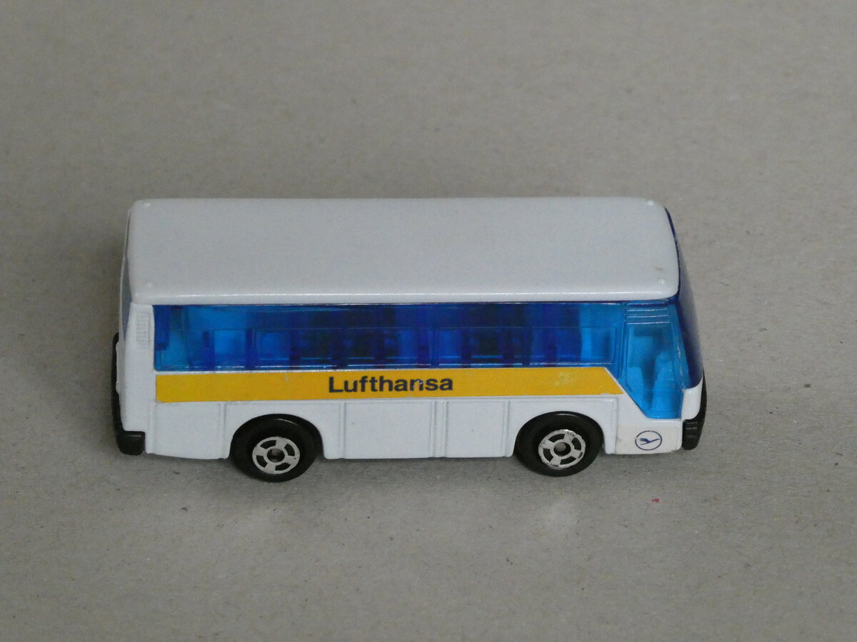 (231'772) - Aus Deutschland: Lufthansa, Frankfurt - **88 - ??? am 3. Januar 2022 in Thun (Modell)