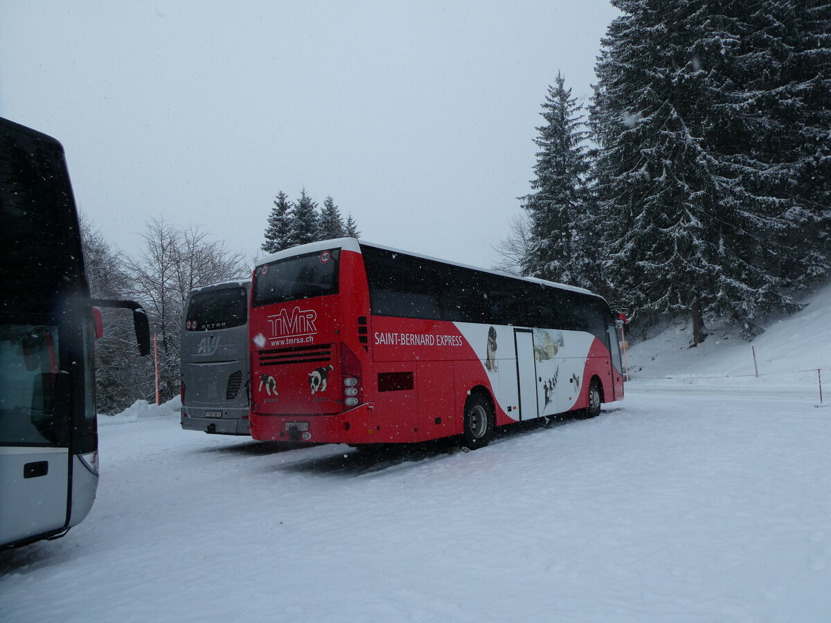 (231'936) - TMR Martigny - Nr. 5/VS 24'531 - Volvo am 9. Januar 2022 in Adelboden, ASB