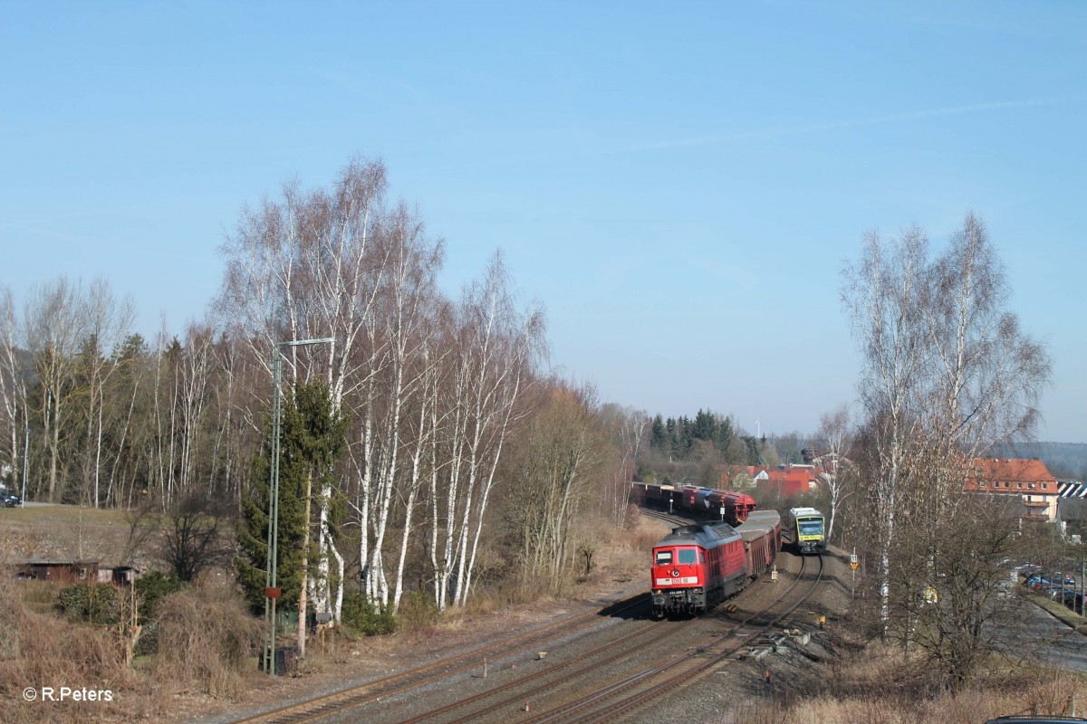 232 209-7 f�hrt mit dem 51612 Seddin - N�rnberg Frankenwald-Umleiter in Marktredwitz ein. 18.03.16