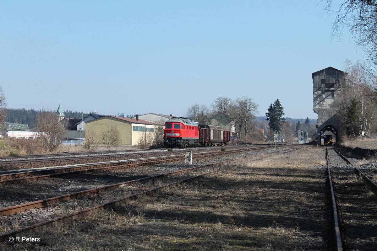 232 569-4 mit einem nur 3 Wagen 45365 N�rnberg - Cheb in Pechbrunn. 17.03.16