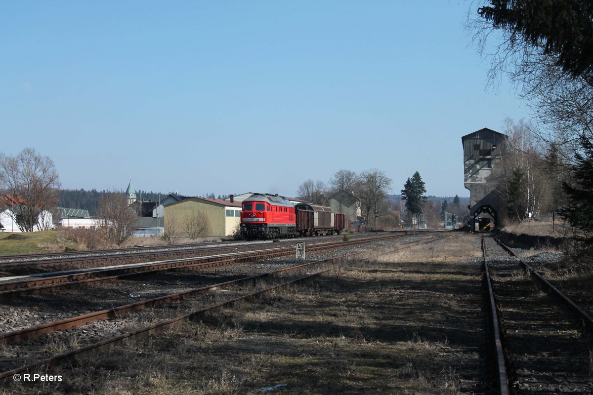 232 569-4 mit einem nur 3 Wagen 45365 N�rnberg - Cheb in Pechbrunn. 17.03.16
