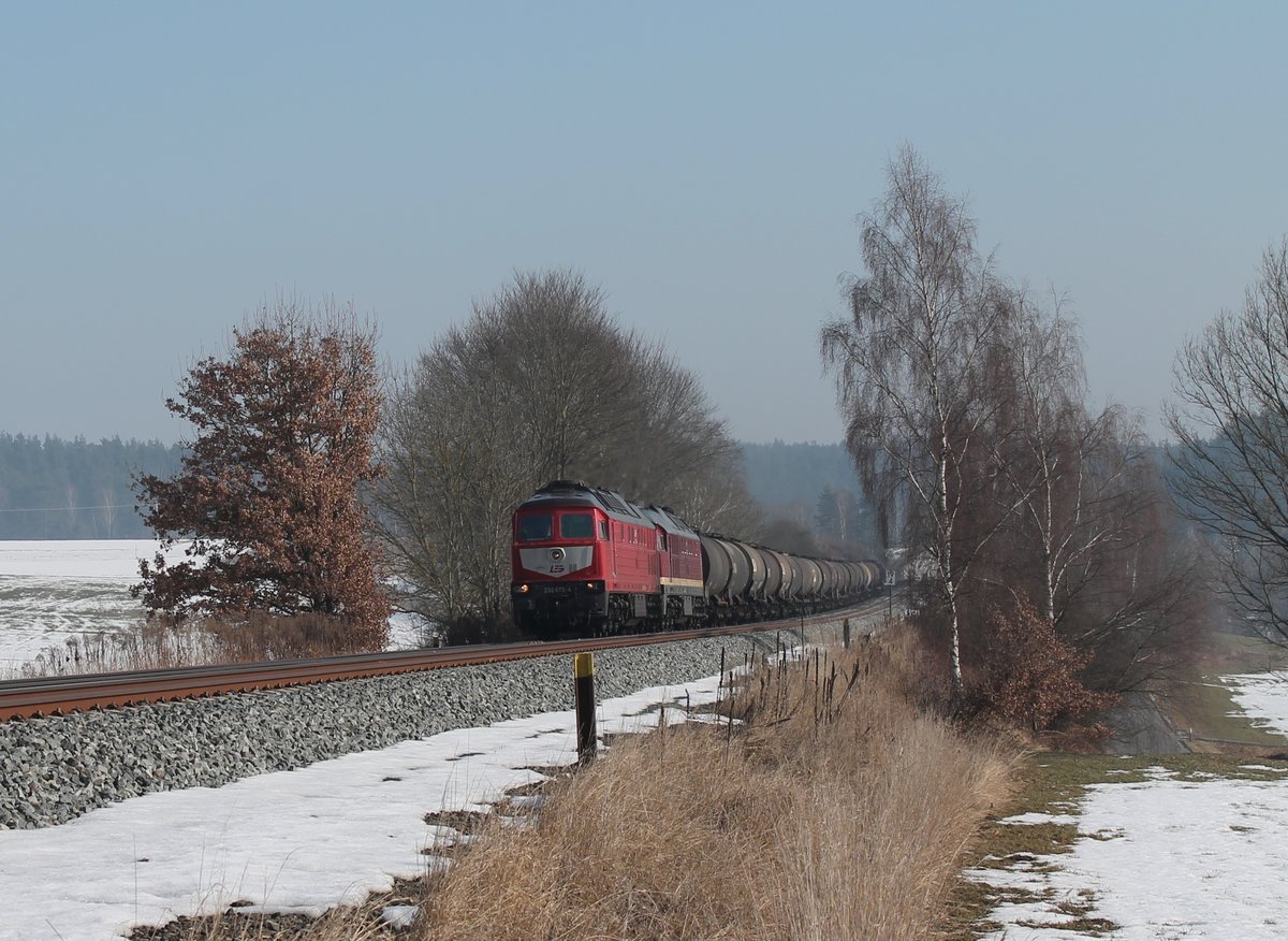 232 673-4 und 132 109 ziehen einen Kesselzug aus Vohburg Bayern Öl bei Naabdemenreuth . 16.02.17