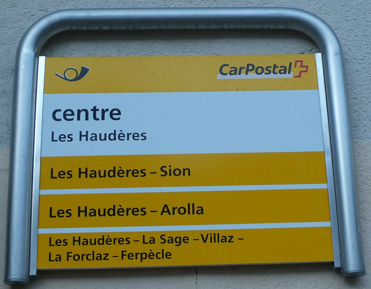 (232'179) - PostAuto-Haltestellenschild - Les Haudres, centre - am 21. Januar 2022