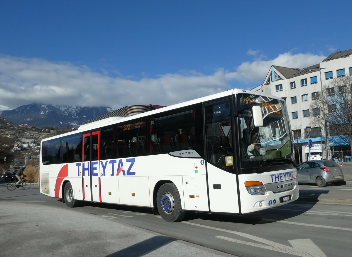 (232'216) - Theytaz, Sion - VS 11'009 - Setra am 21. Januar 2022 beim Bahnhof Sion