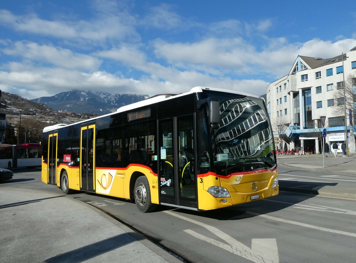 (232'222) - PostAuto Wallis - Nr. 3/VS 414'345 - Mercedes am 21. Januar 2022 beim Bahnhof Sion
