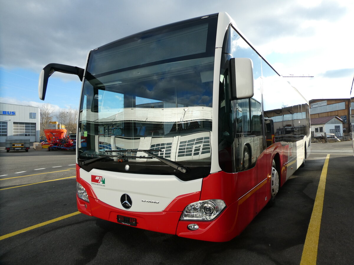 (232'572) - CJ Tramelan - Nr. 130 - Mercedes am 30. Januar 2022 in Kerzers, Interbus