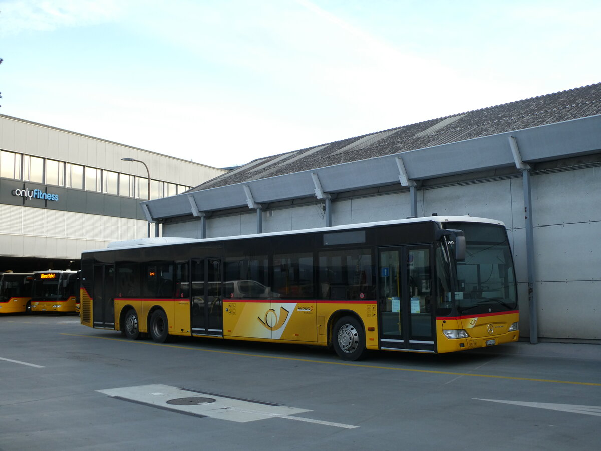 (232'624) - PostAuto Bern - Nr. 5415/BE 489'253 - Mercedes (ex AVA Biel Nr. 5) am 6. Februar 2022 in Bern, Postautostation