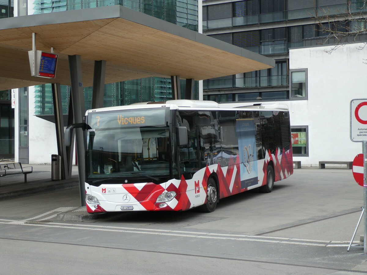 (232'632) - CarPostal Ouest - JU 43'872 - Mercedes am 6. Februar 2022 beim Bahnhof Delmont