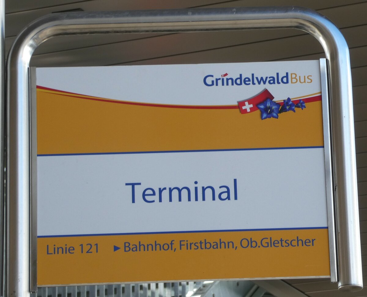 (232'865) - GrindelwaldBus-Haltestellenschild - Grindelwald, Terminal - am 13. Februar 2022