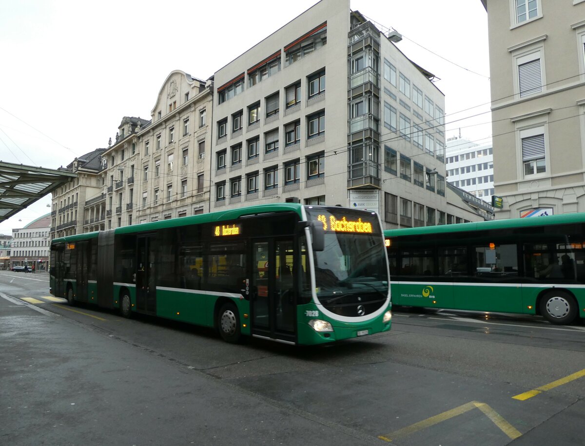 (232'910) - BVB Basel - Nr. 7028/BS 99'328 - Mercedes am 14. Februar 2022 beim Bahnhof Basel
