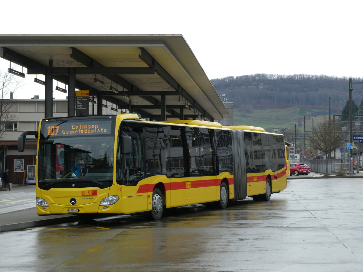(232'923) - BLT Oberwil - Nr. 15/BL 198'413 - Mercedes am 14. Februar 2022 beim Bahnhof Sissach