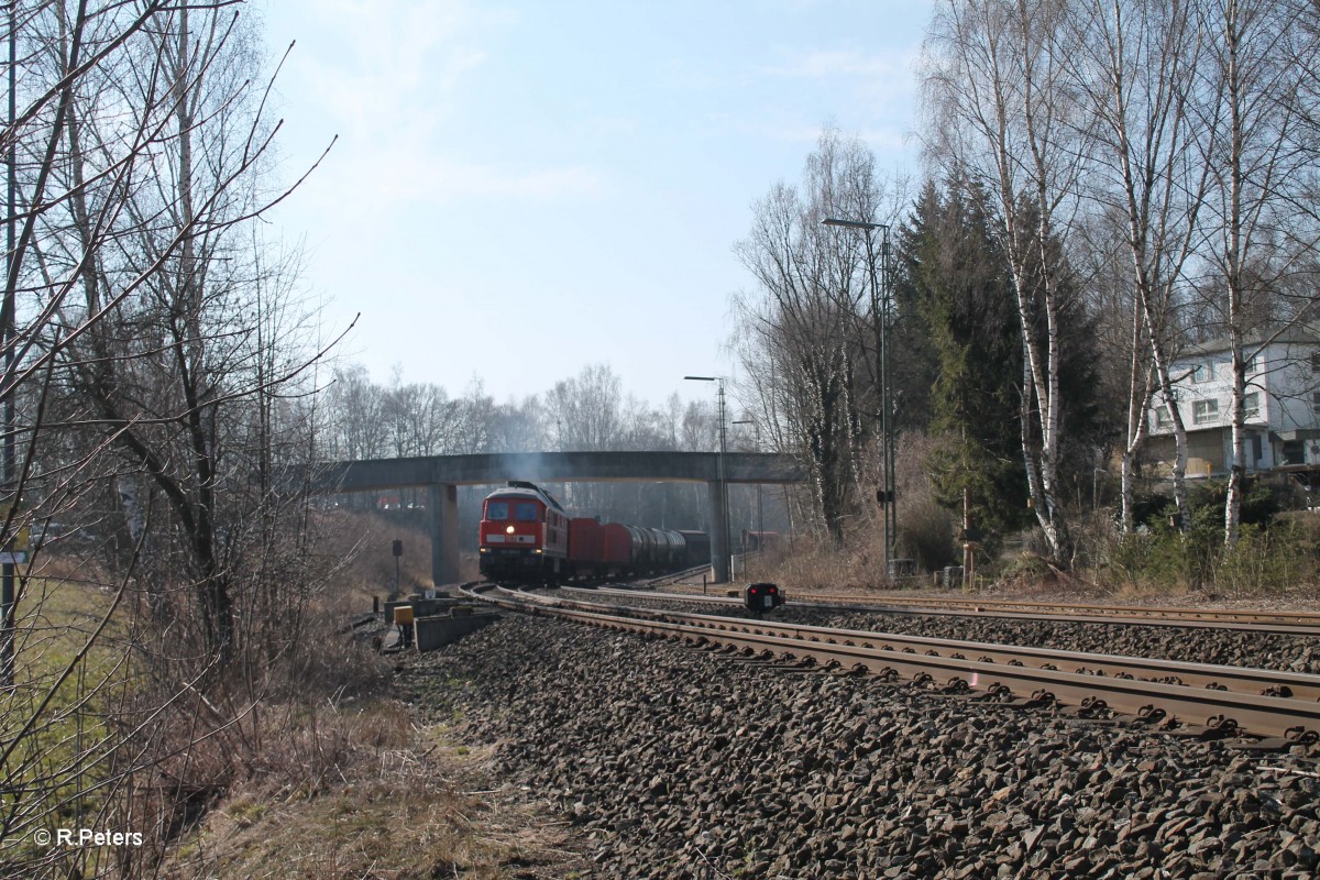233 698-0 verl�sst Marktredwitz mit dem 51712 Frankenwald-Umleiter N�rnberg - Leipzig Engelsdorf. 18.03.16