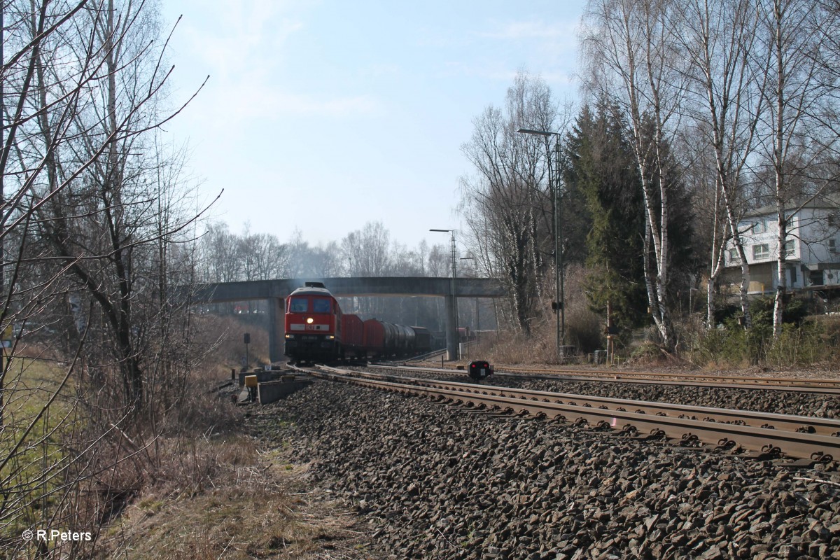 233 698-0 verl�sst Marktredwitz mit dem 51712 Frankenwald-Umleiter N�rnberg - Leipzig Engelsdorf. 18.03.16