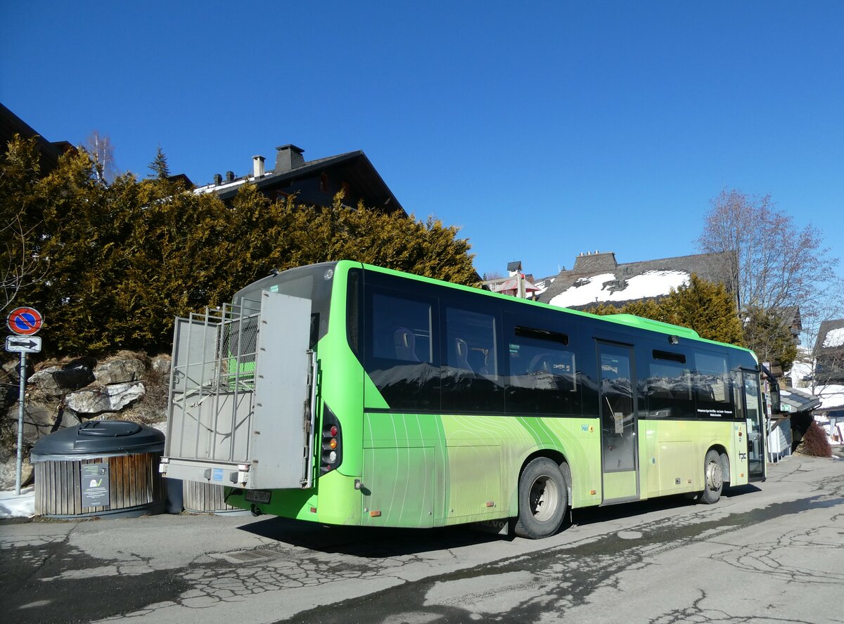 (233'209) - Nicolas, Val-d'Illiez - VS 47'983 - Volvo am 26. Februar 2022 in Champoussin, Village
