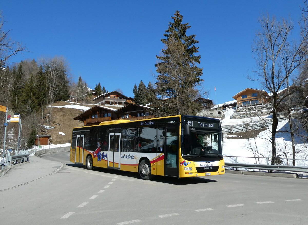 (233'267) - Grindelwaldbus, Grindelwald - Nr. 15/BE 525'871 - MAN am 27. Februar 2022 in Grindelwald, Klusi