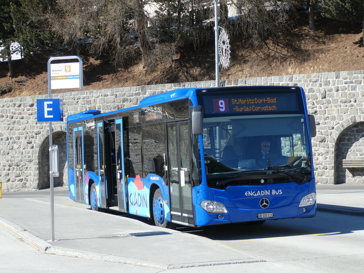 (233'683) - Engadin Bus, St. Moritz - Nr. 111/GR 100'111 - Mercedes am 10. Mrz 2022 beim Bahnhof St. Moritz