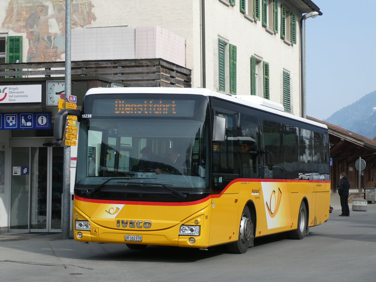 (233'802) - PostAuto Graubnden - Nr. 10/GR 162'978 - Iveco (ex Fontana, Ilanz Nr. 10) am 11. Mrz 2022 beim Bahnhof Ilanz