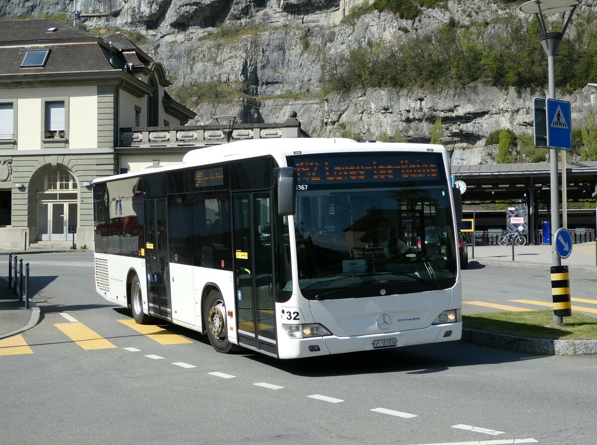 (234'569) - PostAuto Wallis - Nr. 32/VS 383'834 - Mercedes (ex TPC Aigle Nr. CP16) am 15. April 2022 beim Bahnhof St-Maurice