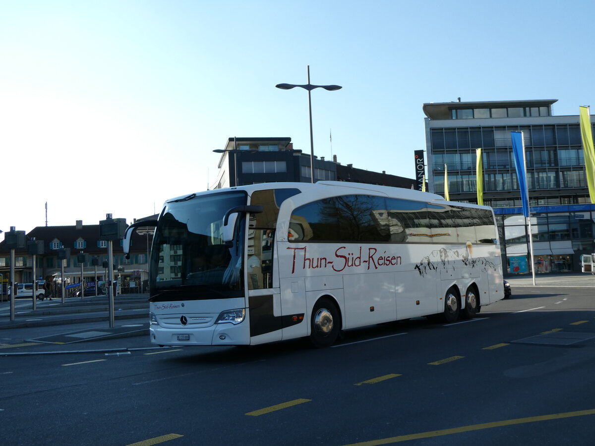 (234'868) - Zumbach, Thun - BE 235'888 - Mercedes am 28. April 2022 beim Bahnhof Thun
