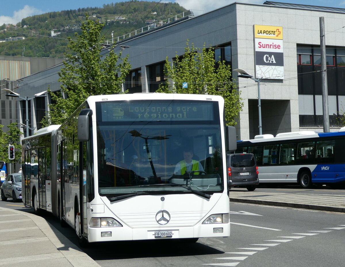(234'920) - Wieland, Murten - Nr. 121/FR 300'602 - Mercedes (ex Interbus Yverdon Nr. 211; ex BVB Basel Nr. 792; ex VZO Grningen Nr. 24) am 30. April 2022 beim Bahnhof Vevey