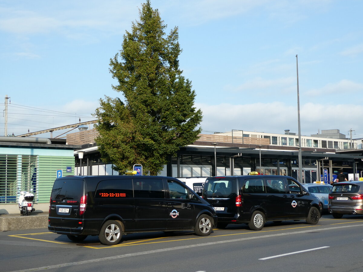(235'562) - TAGSI, Gwatt - BE 222 - Mercedes am 14. Mai 2022 beim Bahnhof Thun