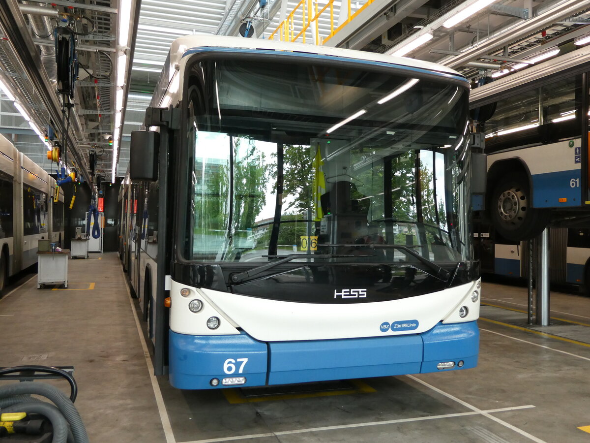 (236'447) - VBZ Zrich - Nr. 67 - Hess/Hess Doppelgelenktrolleybus am 28. Mai 2022 in Zrich, Garage Hardau