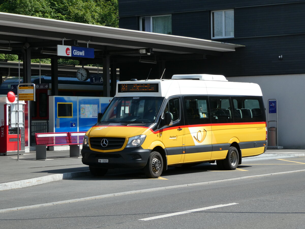 (236'541) - PostAuto Zentralschweiz - Nr. 15/OW 10'005 - Mercedes (ex Dillier, Sarnen Nr. 15) am 2. Juni 2022 beim Bahnhof Giswil