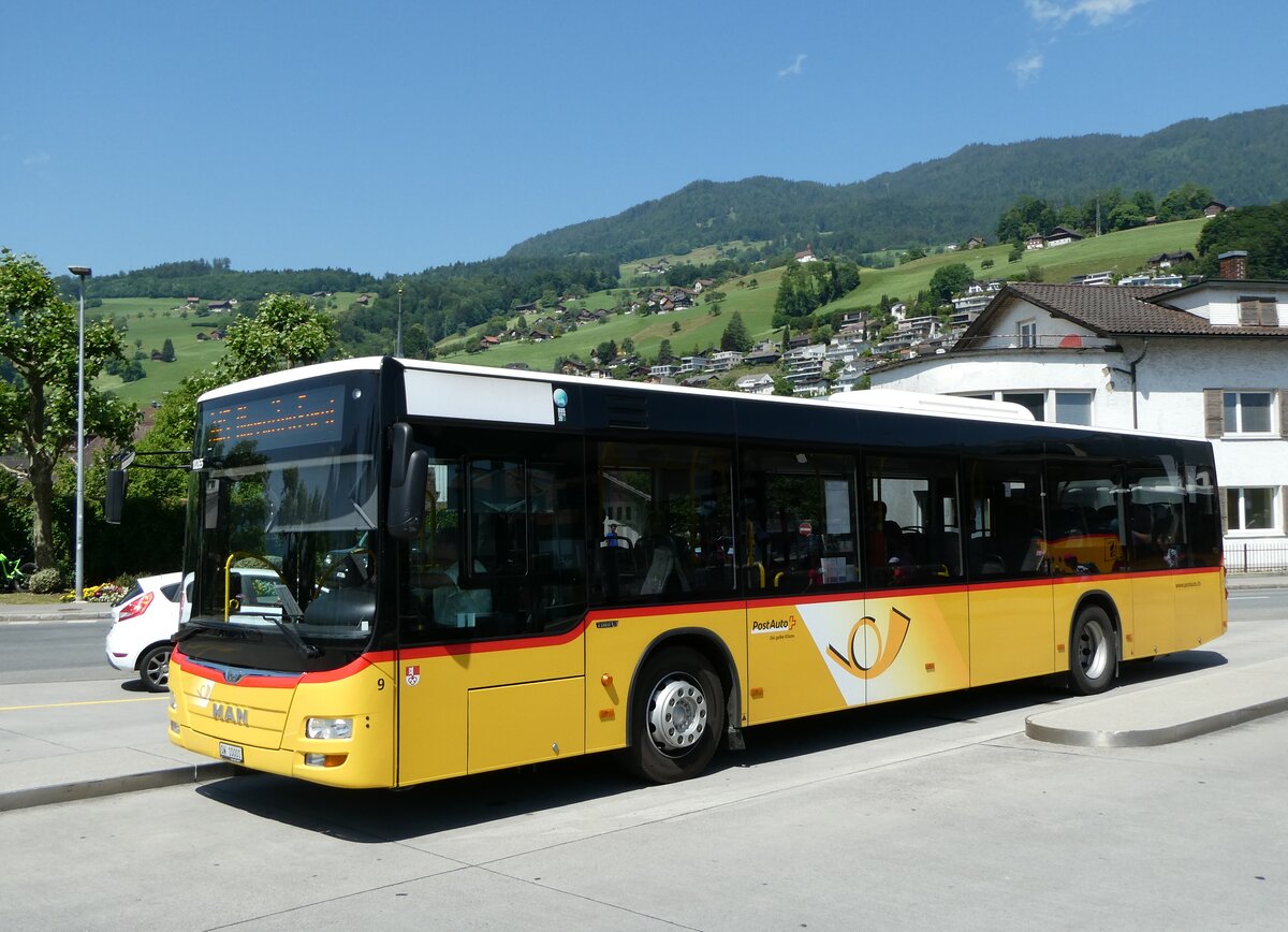 (236'647) - PostAuto Zentralschweiz - Nr. 9/OW 10'001 - MAN (ex Dillier, Sarnen Nr. 9) am 4. Juni 2022 beim Bahnhof Sarnen
