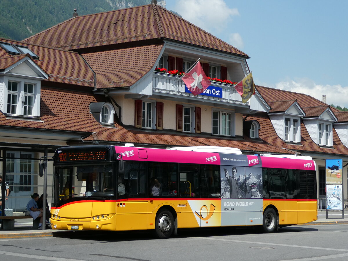 (236'737) - PostAuto Bern - BE 610'537 - Solaris am 4. Juni 2022 beim Bahnhof Interlaken Ost