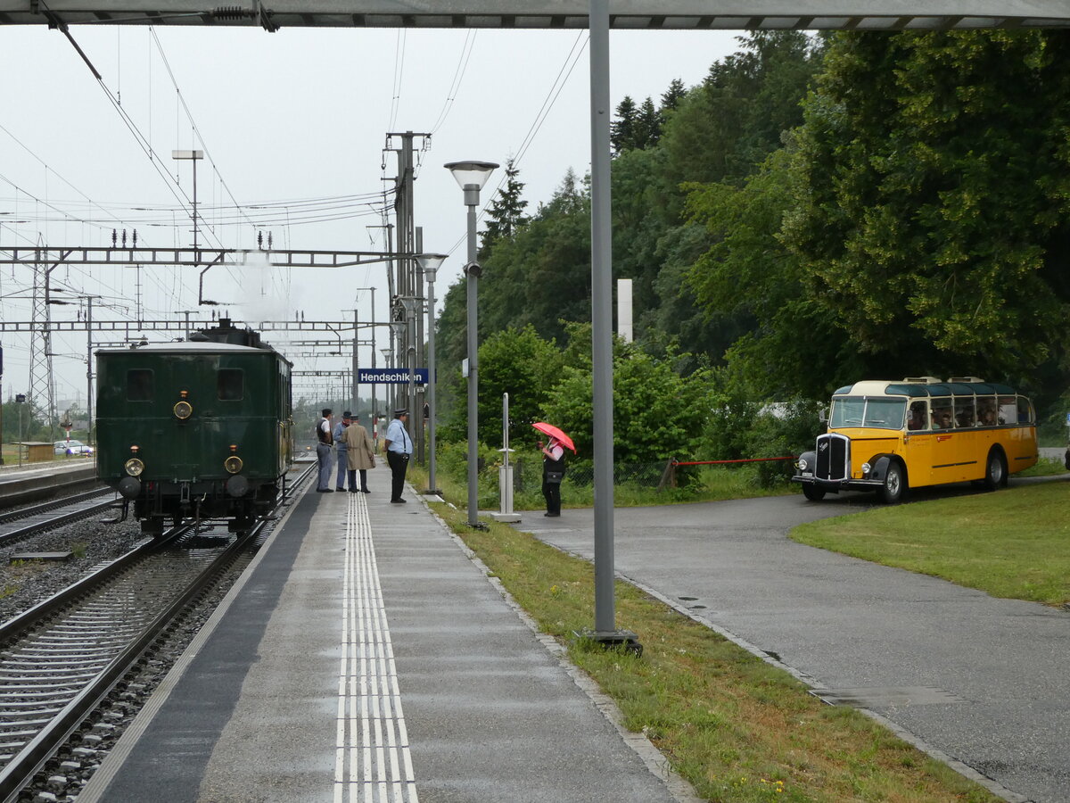 (236'809) - Mosimann, Aesch - ZH 26'245 - Saurer/Tscher (ex diverse Besitzer; ex Fravi, Andeer) am 5. Juni 2022 beim Bahnhof Hendschiken