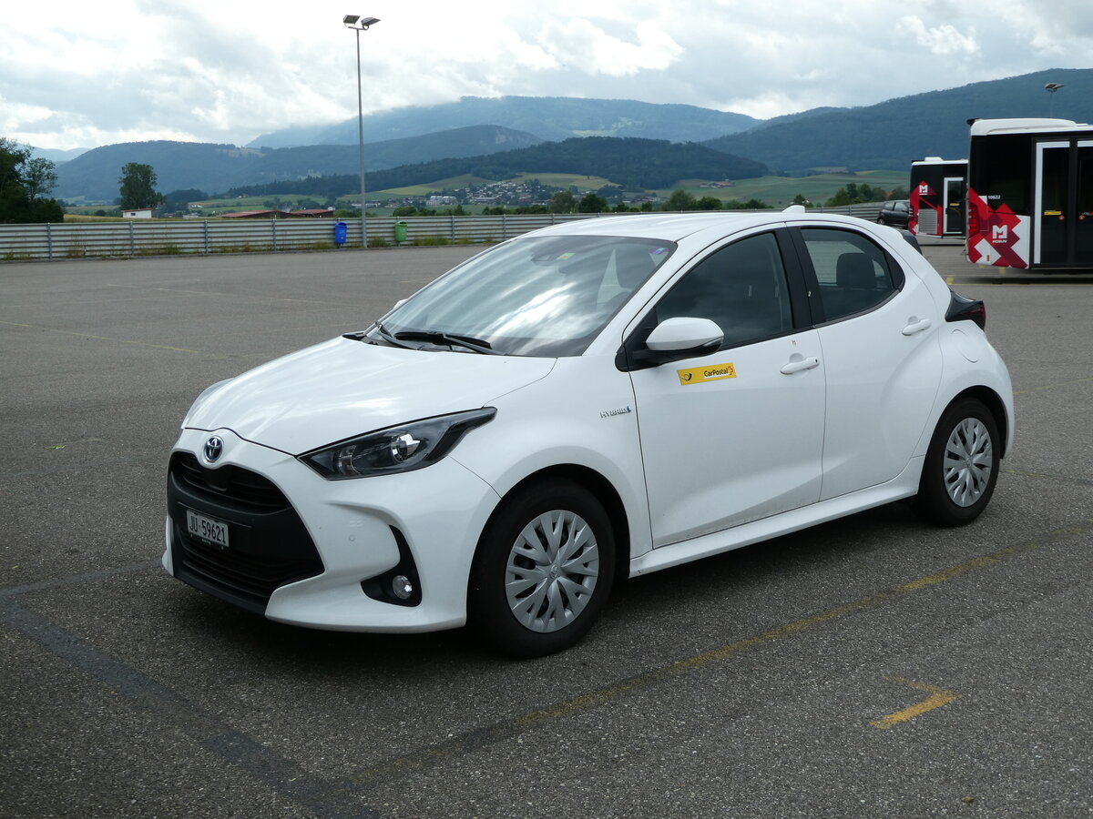 (236'898) - CarPostal Ouest - JU 59'621 - Toyota am 6. Juni 2022 in Develier, Parkplatz