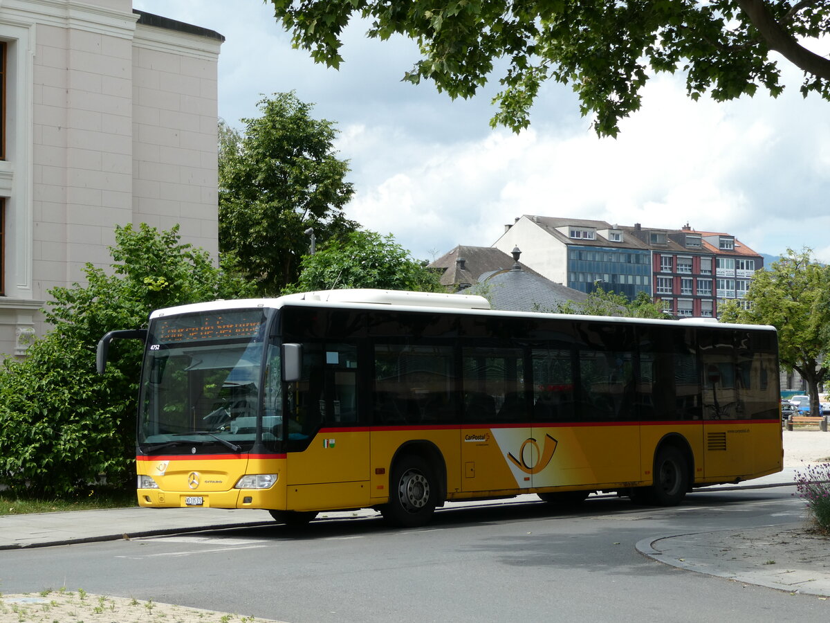 (236'923) - CarPostal Ouest - VD 335'372 - Mercedes am 6. Juni 2022 beim Bahnhof Yverdon