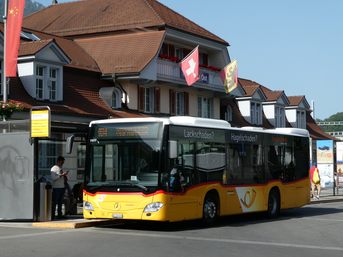 (237'252) - PostAuto Bern - BE 534'630 - Mercedes am 18. Juni 2022 beim Bahnhof Interlaken Ost
