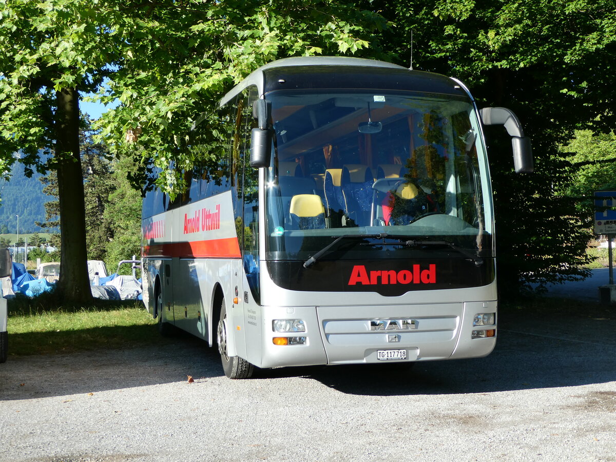 (237'494) - Arnold, Uttwil - TG 117'718 - MAN am 25. Juni 2022 in Thun, Lachenwiese