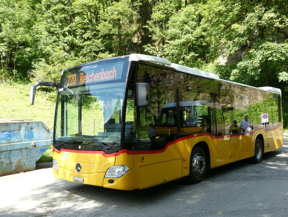 (237'698) - PostAuto Bern - BE 653'383 - Mercedes am 26. Juni 2022 in Kiental, Tschingel