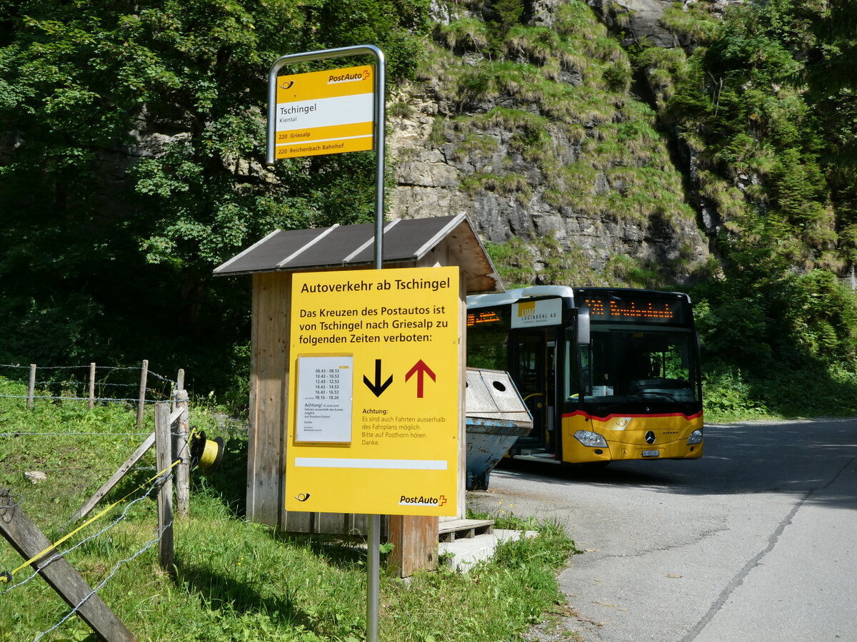 (237'700) - PostAuto-Haltestelle am 26. Juni 2022 in Kiental, Tschingel